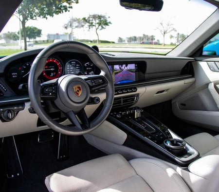 Porsche 911 Carrera 4 GTS 2024, photo 2 of 4