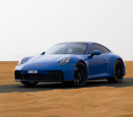 Porsche 911 Carrera 4 GTS 2025