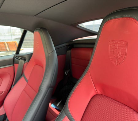 Porsche 911 Carrera 4S 2025