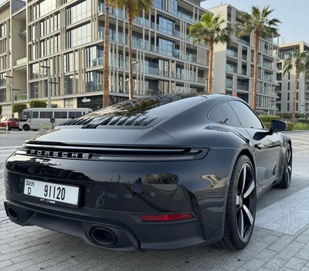 Porsche 911 Carrera 4S 2025