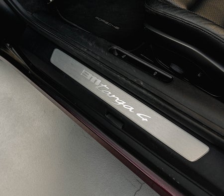 Porsche 911 Targa 4 GTS Spyder 2022