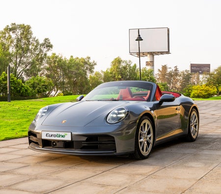 Porsche 911 Carrera Convertible 2025