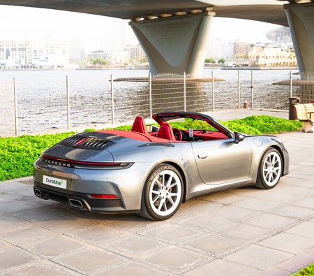 Porsche 911 Carrera Convertible 2025