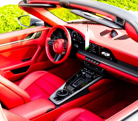 Porsche 911 Carrera Convertible 2025