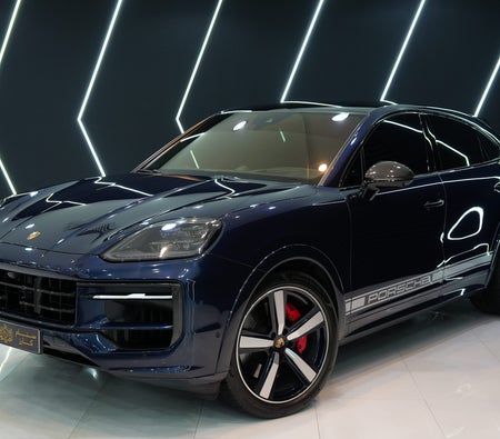 Porsche Cayenne GTS 2025, photo 1 of 4