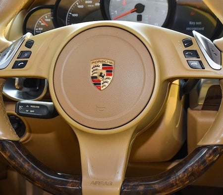 White Porsche Cayenne S 2014