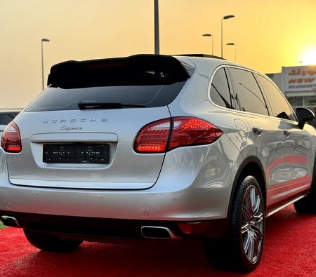 Porsche Cayenne S Platinum 2014, photo 4 of 4
