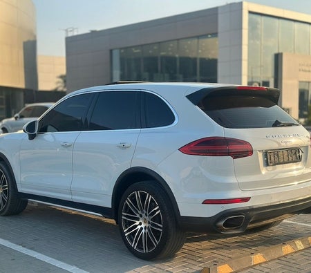 Porsche Cayenne 2016, photo 3 of 4