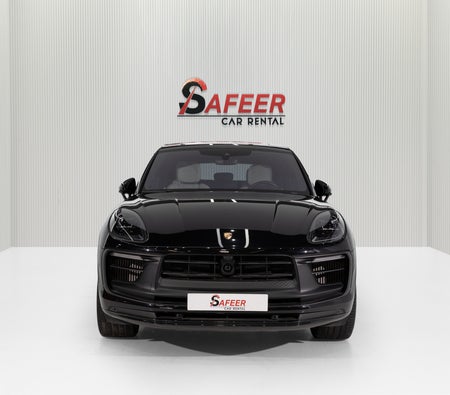 Negro Porsche Macan GTS 2024