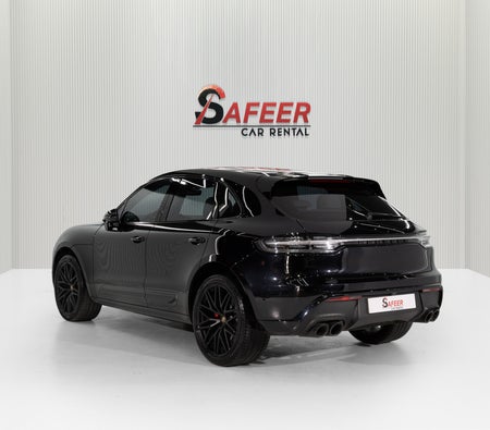 Negro Porsche Macan GTS 2024