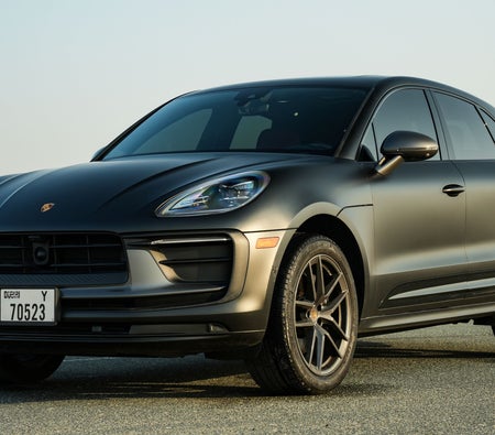 Matte Black Porsche Macan T 2023