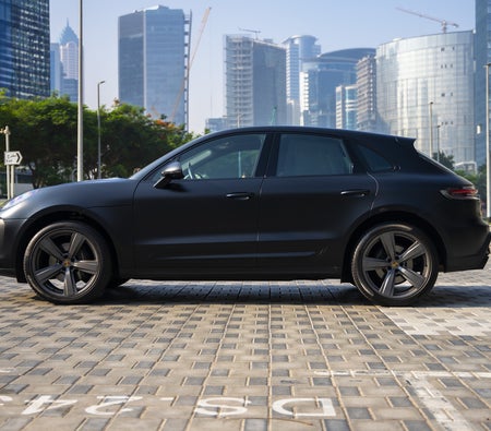 Porsche Macan Turbo 2024