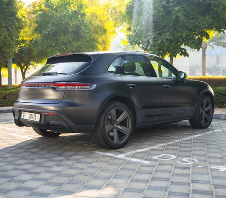 Porsche Macan Turbo 2024