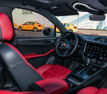 Weiß Porsche Macan 2024