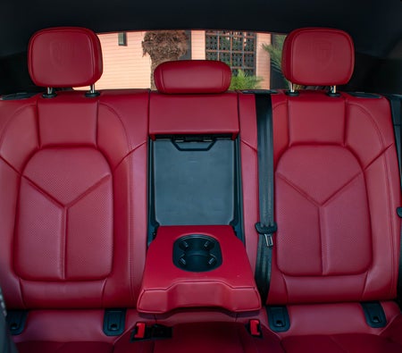 Weiß Porsche Macan 2024