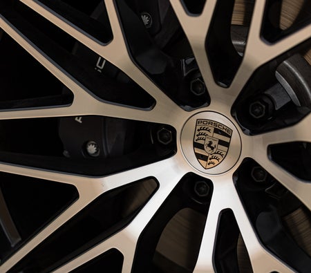 Porsche Macan 2025
