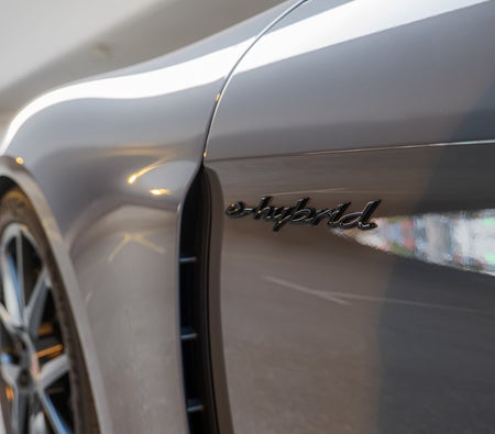 Porsche Panamera 4S E-Hybrid 2025