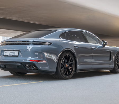 Porsche Panamera 4S E-Hybrid 2025