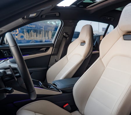 Porsche Panamera 4S E-Hybrid 2025