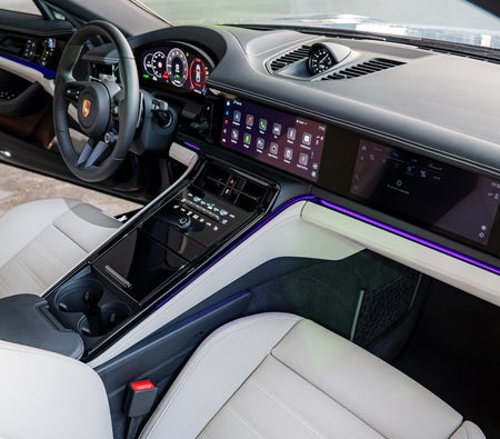 Porsche Panamera 4S E-Hybrid 2025