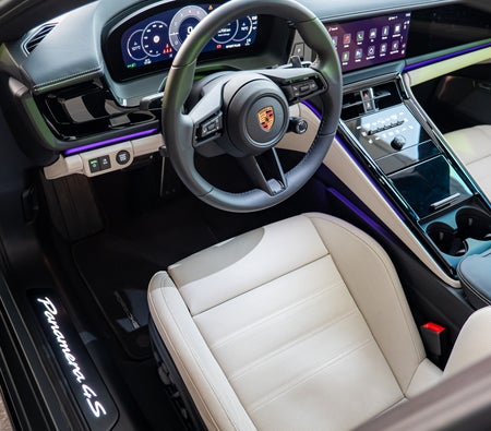 Porsche Panamera 4S E-Hybrid 2025