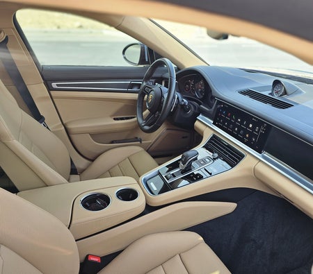 Porsche Panamera Platinum Edition 2023