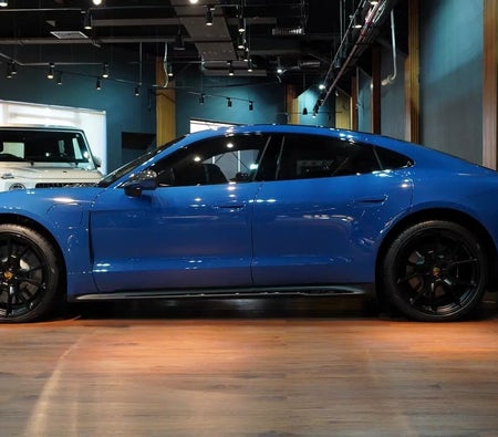 Porsche Taycan GTS 2022, photo 4 of 4