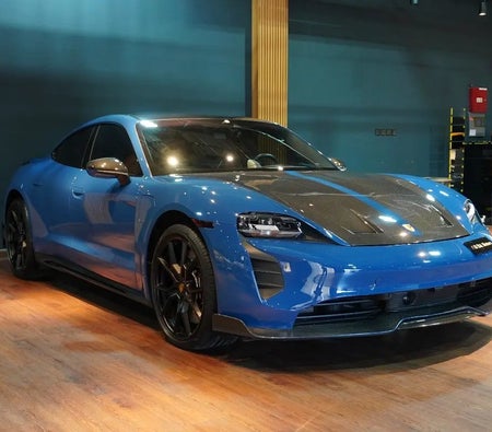 Porsche Taycan GTS 2022, photo 3 of 4