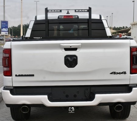 Ram 1500 Laramie Crew Cab 2022, photo 3 of 4