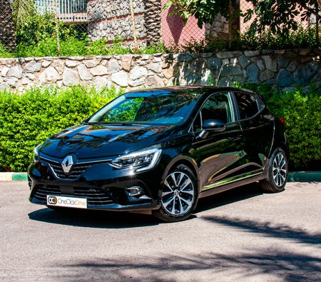 Schwarz Renault Clio 2023