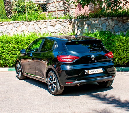Schwarz Renault Clio 2023
