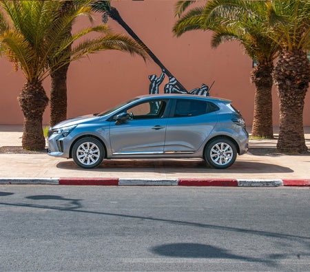 Silver Renault Clio 2024 Silver Renault Clio 2024