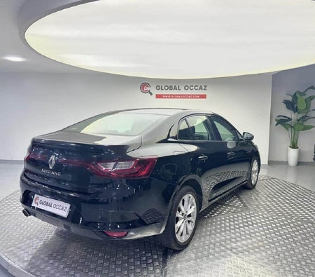 Schwarz Renault Megane 2019