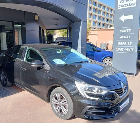 Schwarz Renault Megane 2022