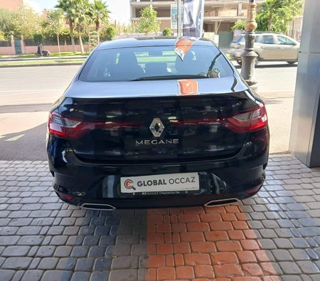 Schwarz Renault Megane 2022