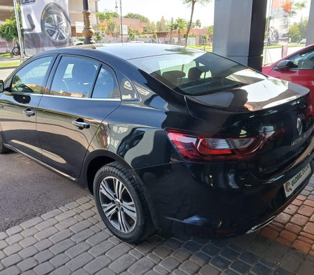 Schwarz Renault Megane 2022