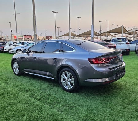 Gray Renault Talisman LE 2017