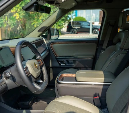 Rivian R1T Adventure Edition 2022, photo 2 of 4