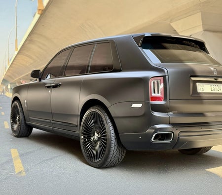 Rolls Royce Cullinan 2021
