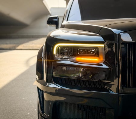 Rolls Royce Cullinan Black Badge 2022, photo 2 of 4