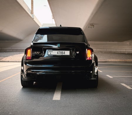 Black Rolls Royce Cullinan Black Badge 2022 Black Rolls Royce Cullinan Black Badge 2022