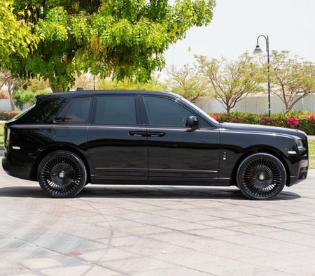 Rolls Royce Cullinan Black Badge 2022