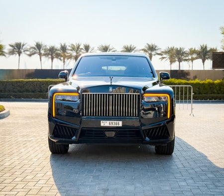 Negro Rolls Royce Cullinan Black Badge 2026