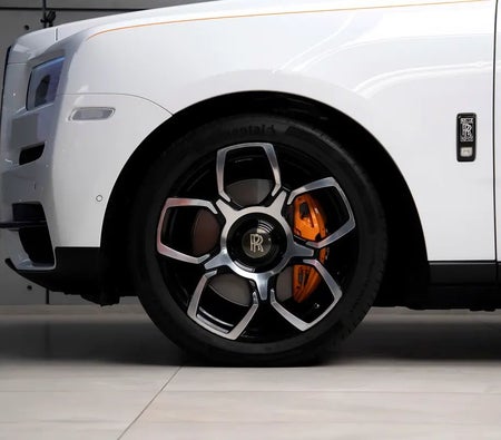 Rolls Royce Cullinan Silver Badge 2023, photo 4 of 4