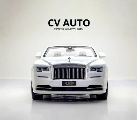 Белый Rolls Royce Dawn 2016 год