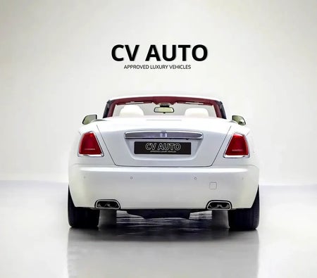 Белый Rolls Royce Dawn 2016 год