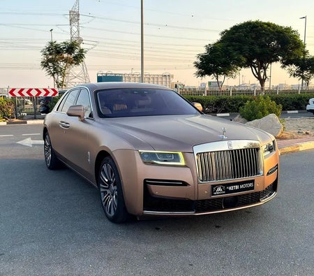 ذهبي رولز رويس Ghost Standard 2021
