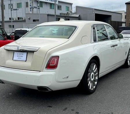 Rolls Royce Phantom 2019, photo 3 of 4