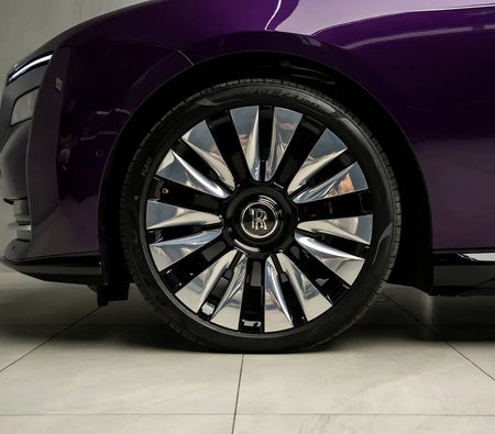 Violett Rolls Royce Spectre Silver Badge 2024