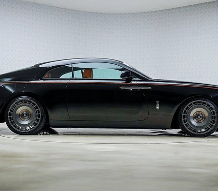 Schwarz Rolls Royce Wraith Black Badge 2019